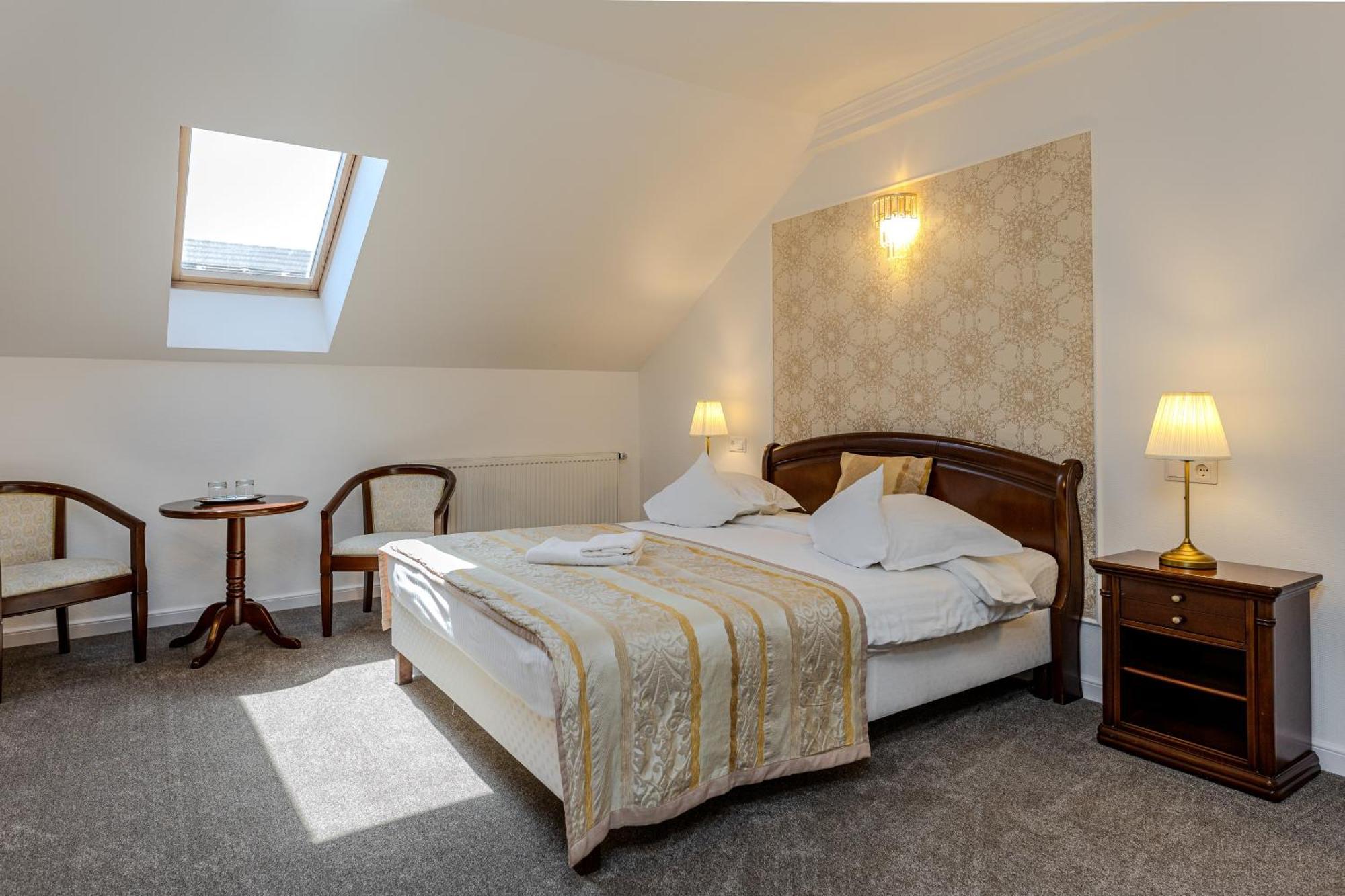 La Maison De Caroline อัลบายูเลีย ภายนอก รูปภาพ
